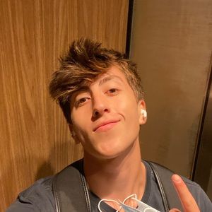 Meet your Posher, Deangelo